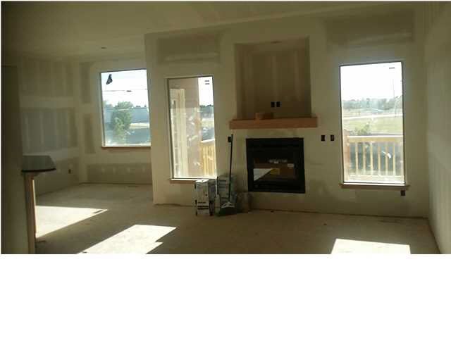 8165 E Old Mill Ct, Wichita, KS 67226
