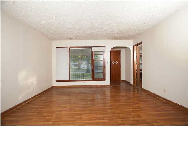 2920 E Timberlane Dr, Wichita, KS 67216