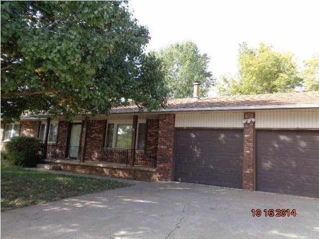 505 Cedar Ln, Andale, KS 67001