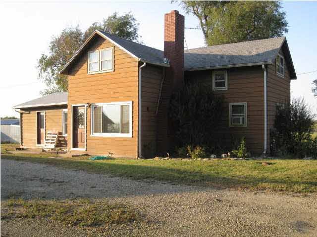 579 Old Mill Rd, Peabody, KS 66866