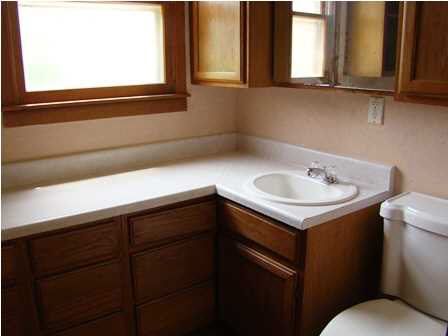 2210 Roanoke, Newton, KS 67114