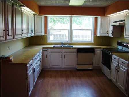 2210 Roanoke, Newton, KS 67114