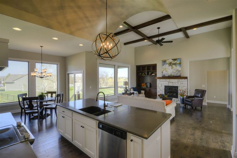 1508 N Shadow Rock Dr, Andover, KS 67002
