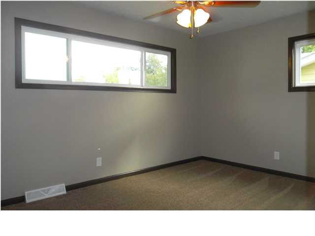 2011 E Mona Ln, Wichita, KS 67216