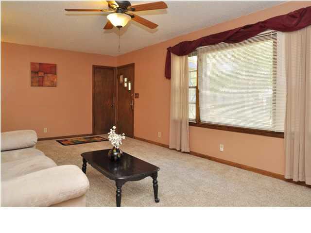 405 E 11th St, Newton, KS 67114