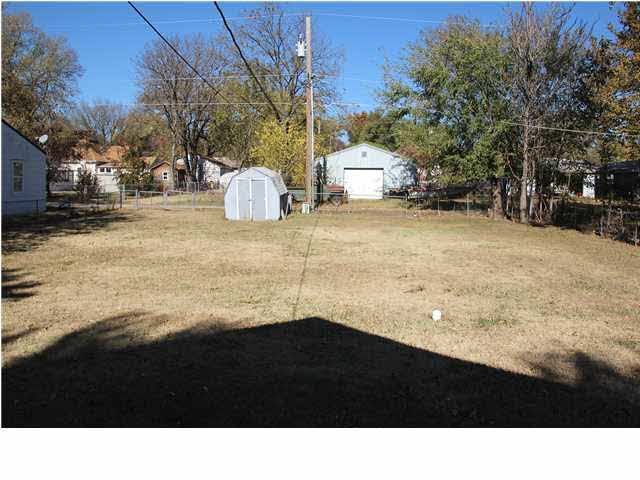 514 E Vine St, Mulvane, KS 67110-1853