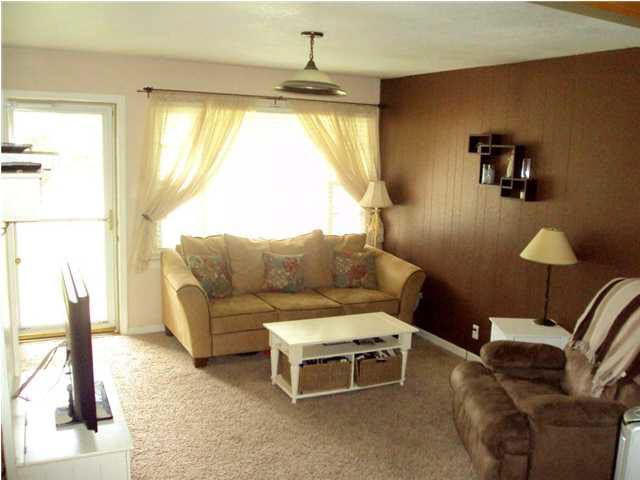 709 W 4th St, Haysville, KS 67060