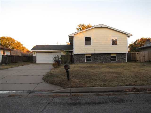 3432 S Illinois Ave, Wichita, KS 67217