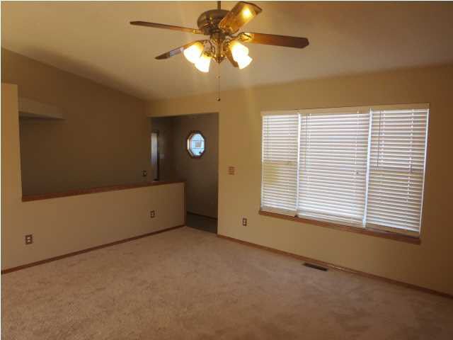 2549 E Cambridge Ct, Park City, KS 67219