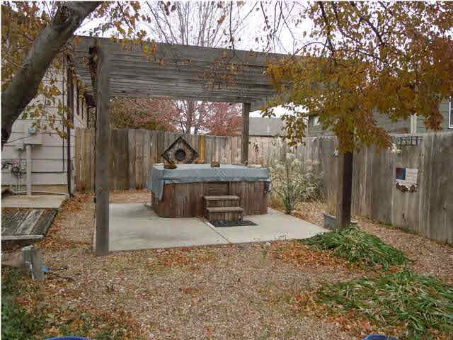 427 N 1st Ct, Clearwater, KS 67026