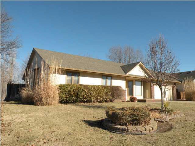 318 W Koob Ln, Andover, KS 67002