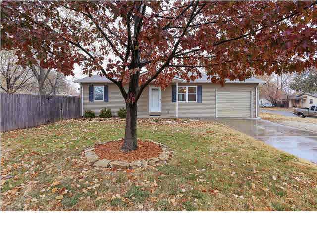903 N Wirth St, Augusta, KS 67010