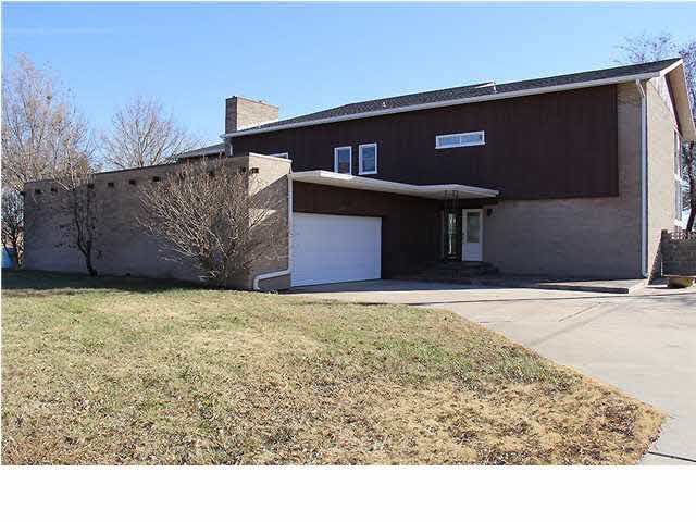 2912 N Jackson Blvd, Derby, KS 67037
