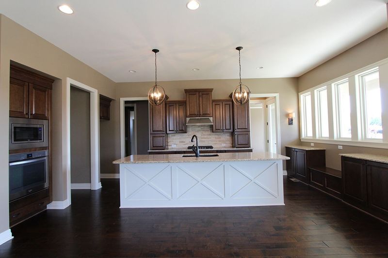 415 N Frontgate, Wichita, KS 67206