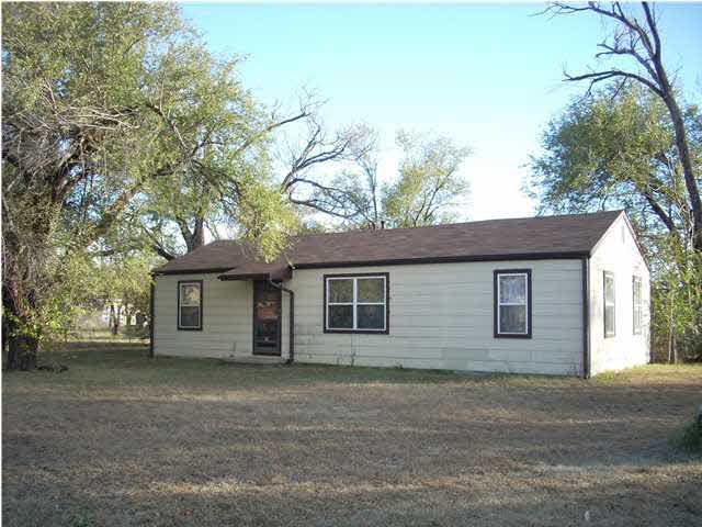151 E 44th South, Wichita, KS 67216