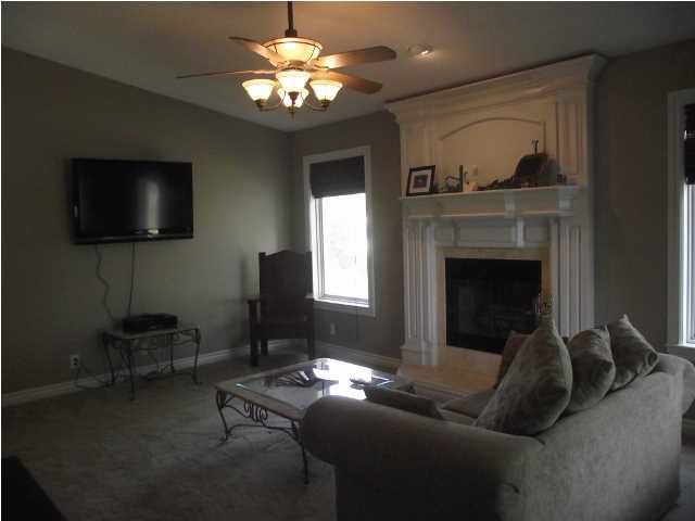 2232 S Rutledge St, Wichita, KS 67209