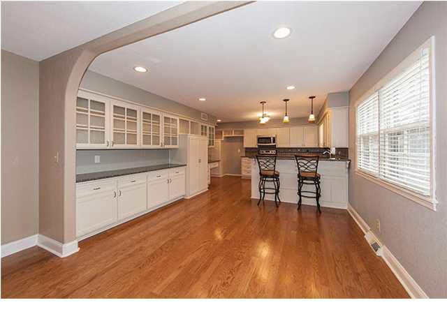 8619 E Brookhollow, Wichita, KS 67206