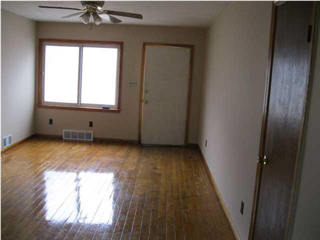 3614 E 10th St No, Wichita, KS 67208