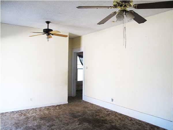 2117 N Park Pl, Wichita, KS 67203