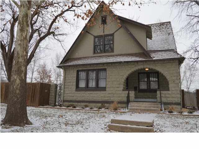 3902 E Longview Ln, Wichita, KS 67218