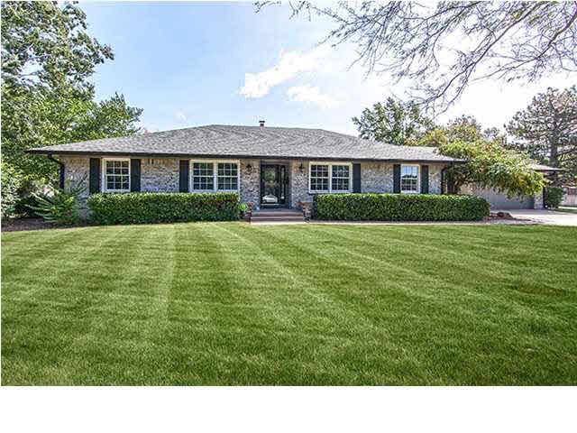 702 N Doreen, Wichita, KS 67206