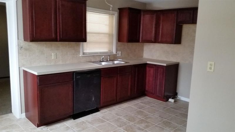 500 S Baltimore Dr, Derby, KS 67037