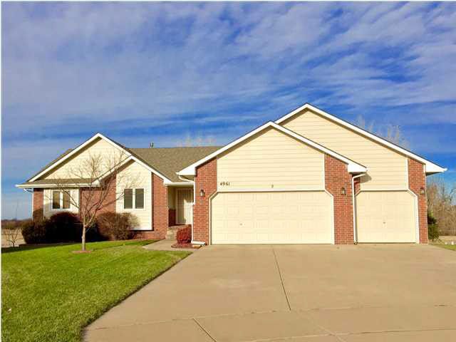 4961 N Parkhurst Ct, Bel Aire, KS 67220