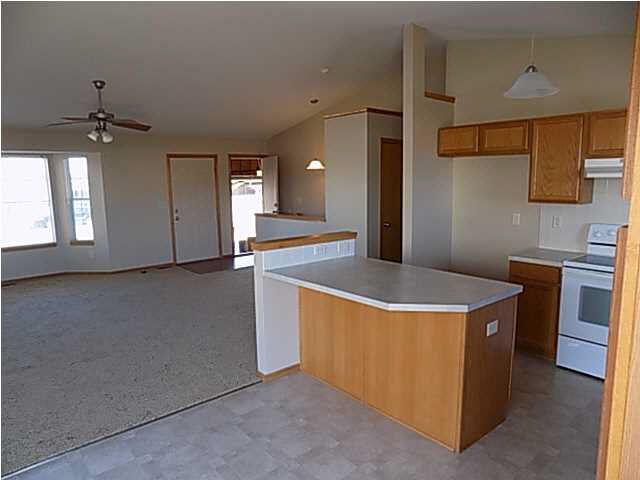 1826 E Autumn Cir, Goddard, KS 67056