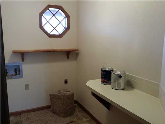 216 W Koob Ln, Andover, KS 67002