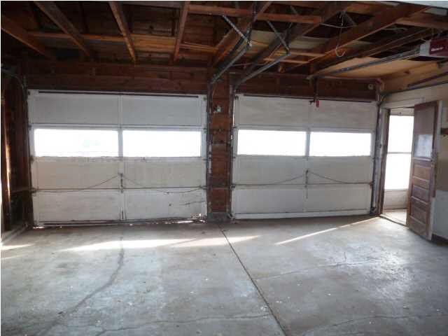 716 E 8th St, Newton, KS 67114