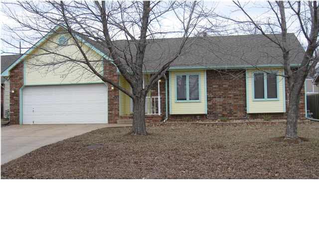 127 Chestnut Dr, Mulvane, KS 67110