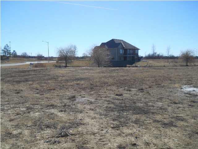 7940 E Caribou Pl, Bel Aire, KS 67226