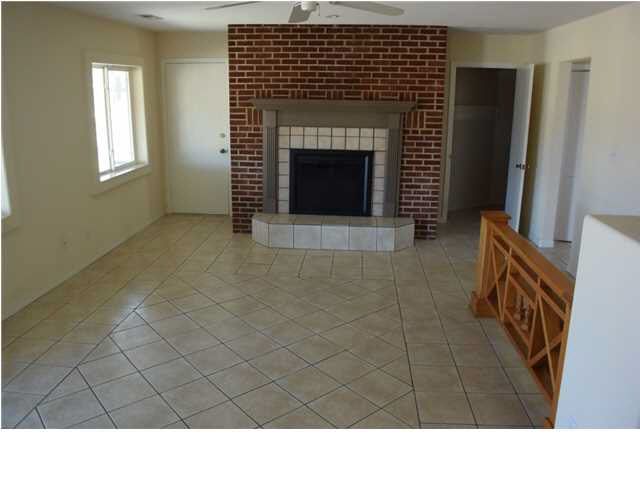 3927 E Meadow Ln, Wichita, KS 67218