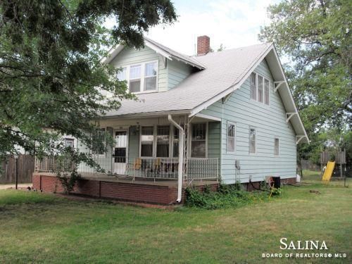 212 W Main St, Falun, KS 67442