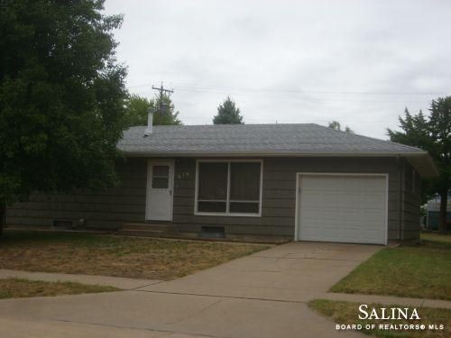 816 Tulane Ave, Salina, KS 67401