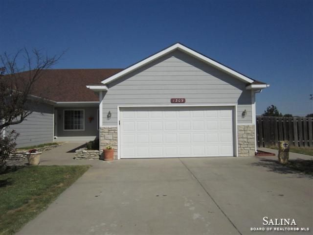 1309 Sierra, Salina, KS 67401