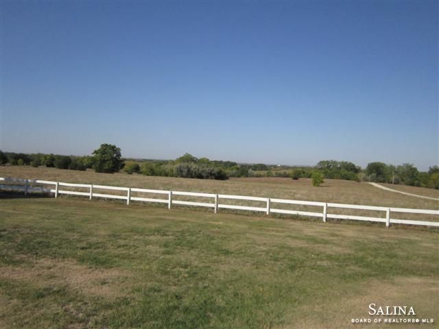 3969 S Holmes Rd, Salina, KS 67401