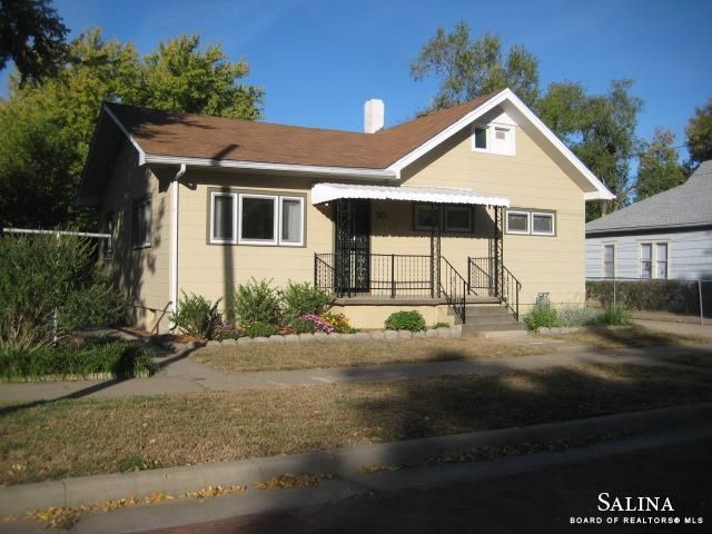 313 N Phillips, Salina, KS 67401