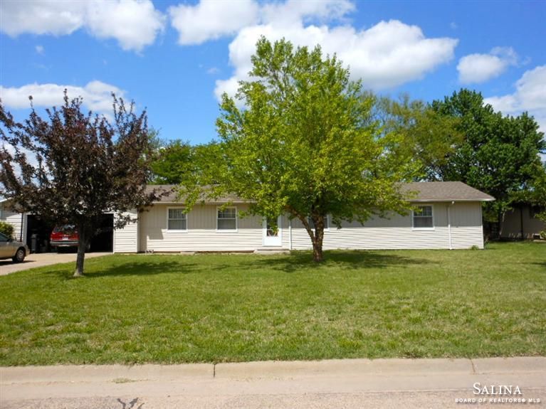 321 Kunkle, Ellsworth, KS 67439