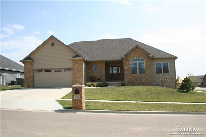 2528 Kasyn, Salina, KS 67401