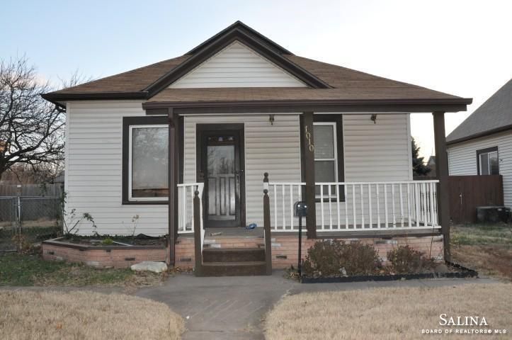 1010 E Iron Ave, Salina, KS 67401