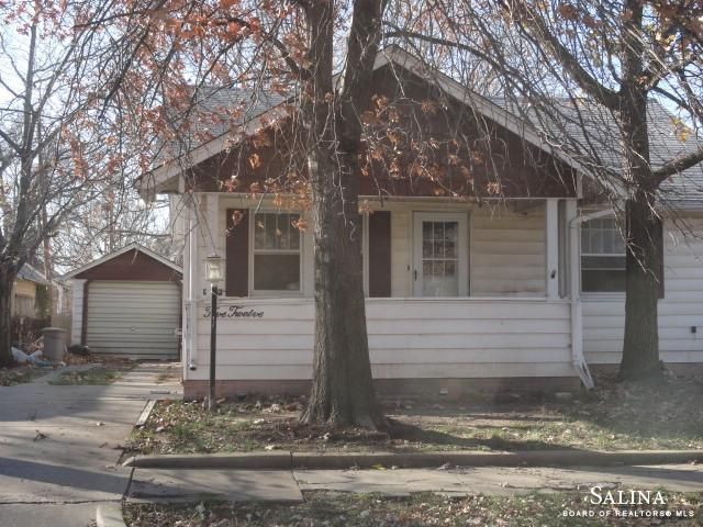 512 S 11th, Salina, KS 67401