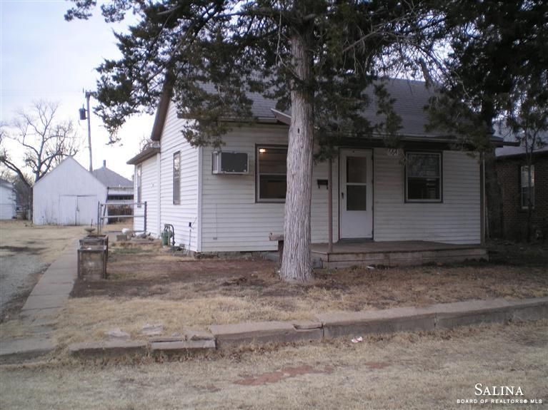 664 S 3rd, Salina, KS 67401