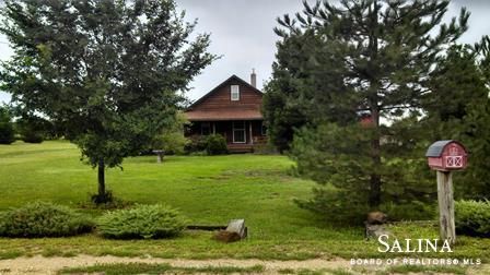 3680 Deer Rd, Abilene, KS 67410