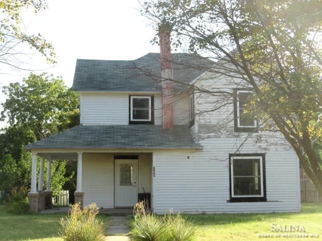 330 W 2nd, Ellsworth, KS 67439