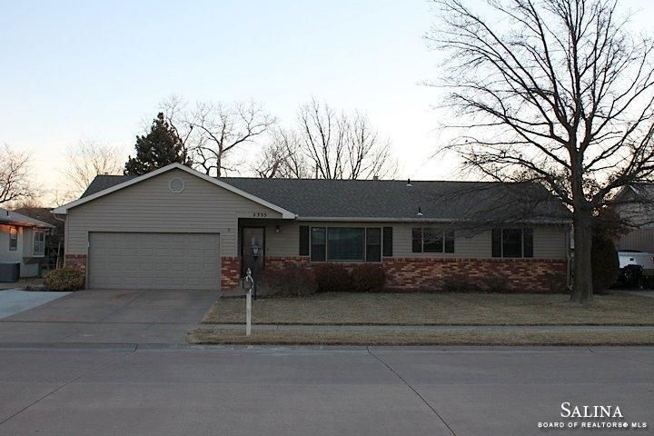 2335 Kensington, Salina, KS 67401
