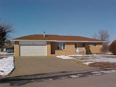425 Barton, Russell, KS 67665
