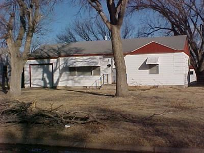 219 E Lincoln, Russell, KS 67665