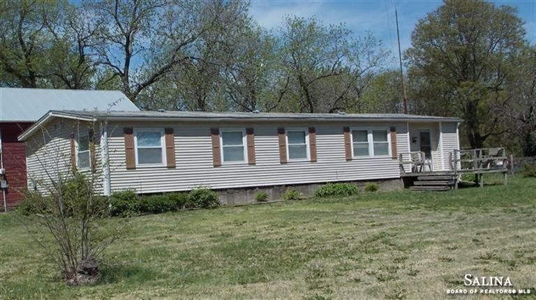 109 N Front St, Bridgeport, KS 67416