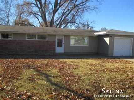 1411 Derby St, Salina, KS 67401